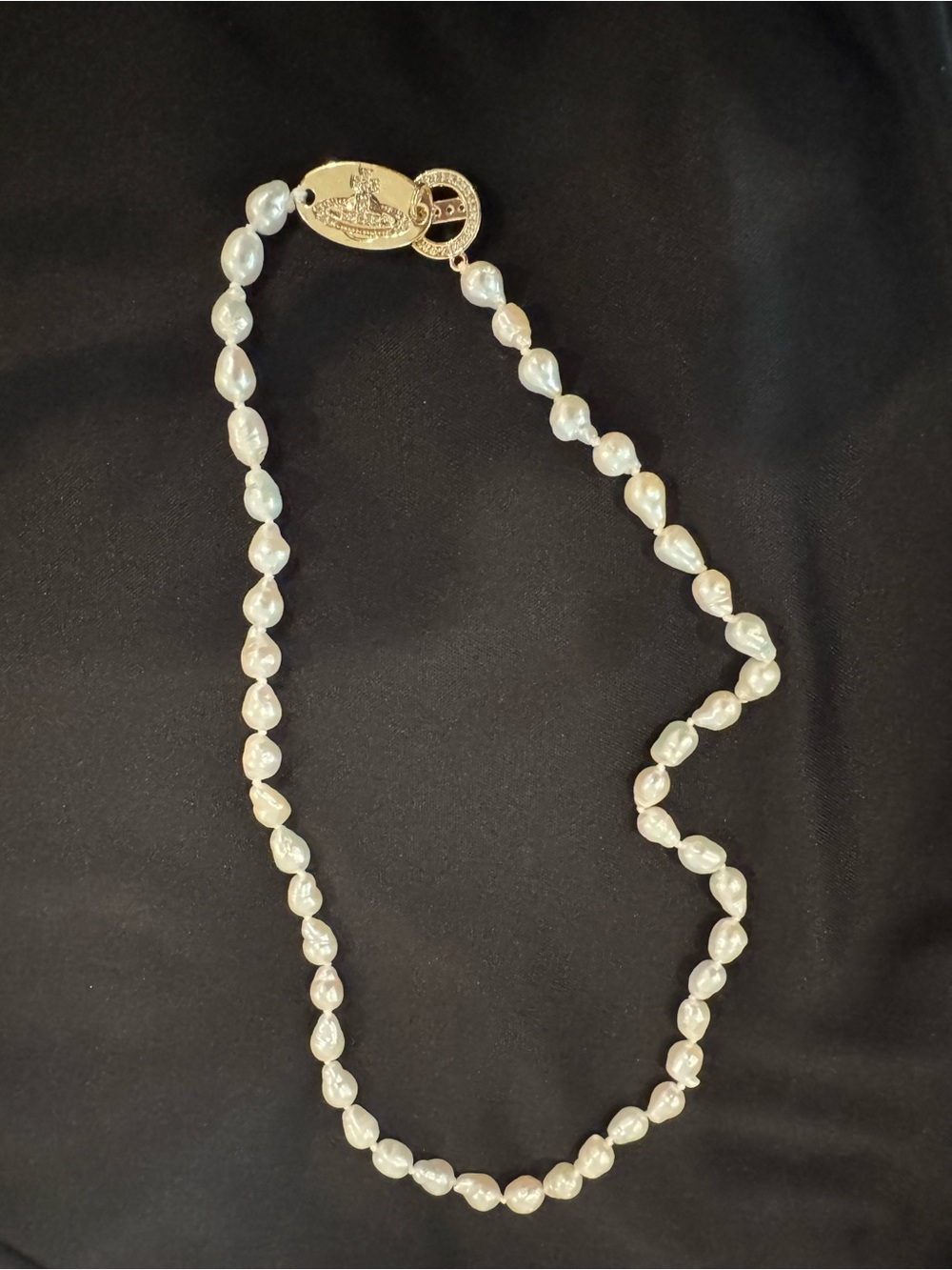 Fashion Natural Freashwater Baroque Pearl Necklace with Gold Orb Clasp - White